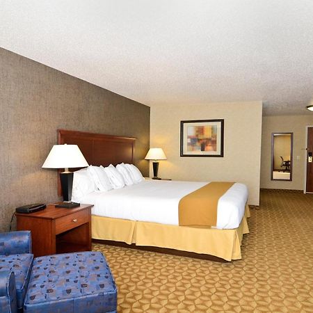 Holiday Inn Express Hotel & Suites Fort Atkinson By Ihg Εξωτερικό φωτογραφία