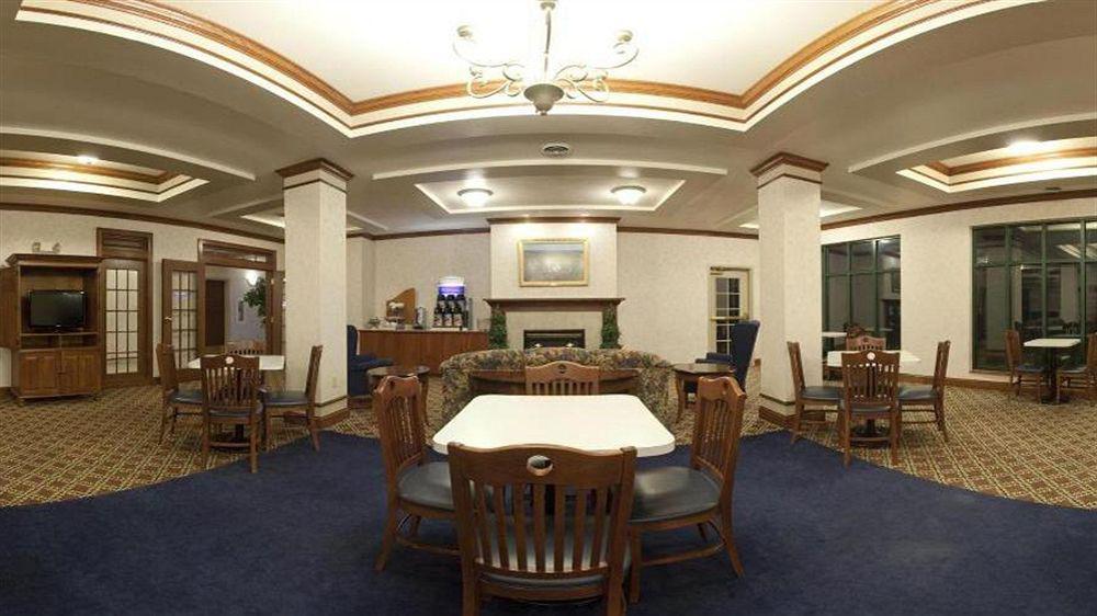 Holiday Inn Express Hotel & Suites Fort Atkinson By Ihg Εξωτερικό φωτογραφία