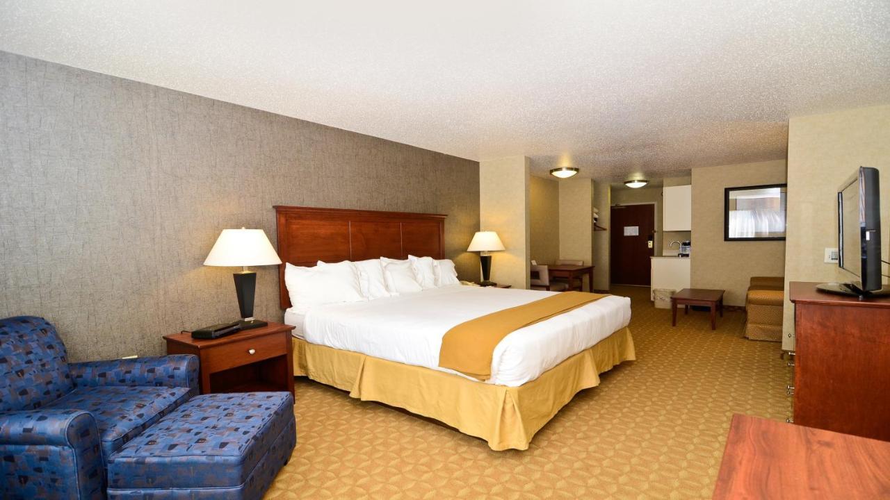Holiday Inn Express Hotel & Suites Fort Atkinson By Ihg Εξωτερικό φωτογραφία