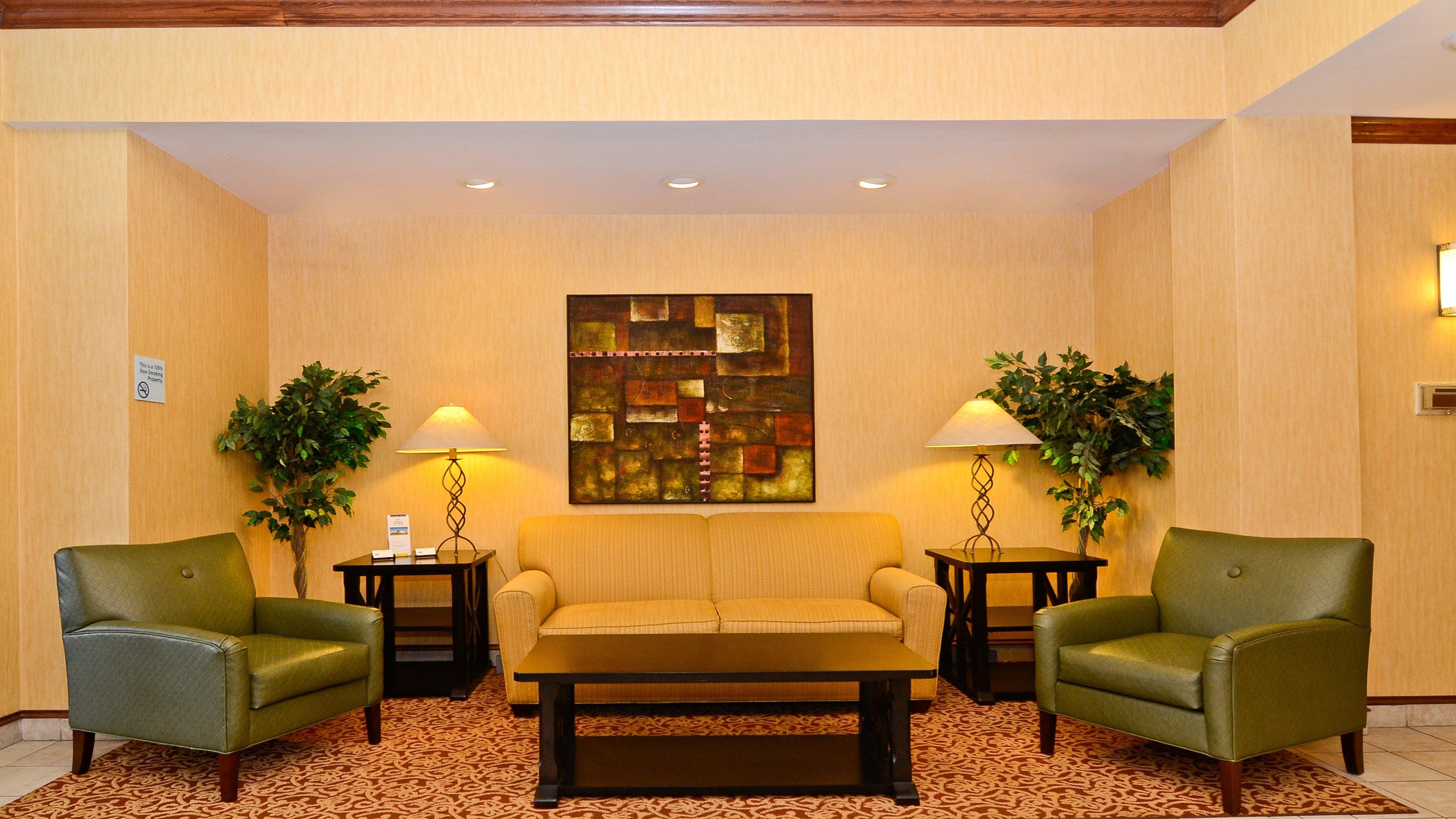 Holiday Inn Express Hotel & Suites Fort Atkinson By Ihg Εξωτερικό φωτογραφία